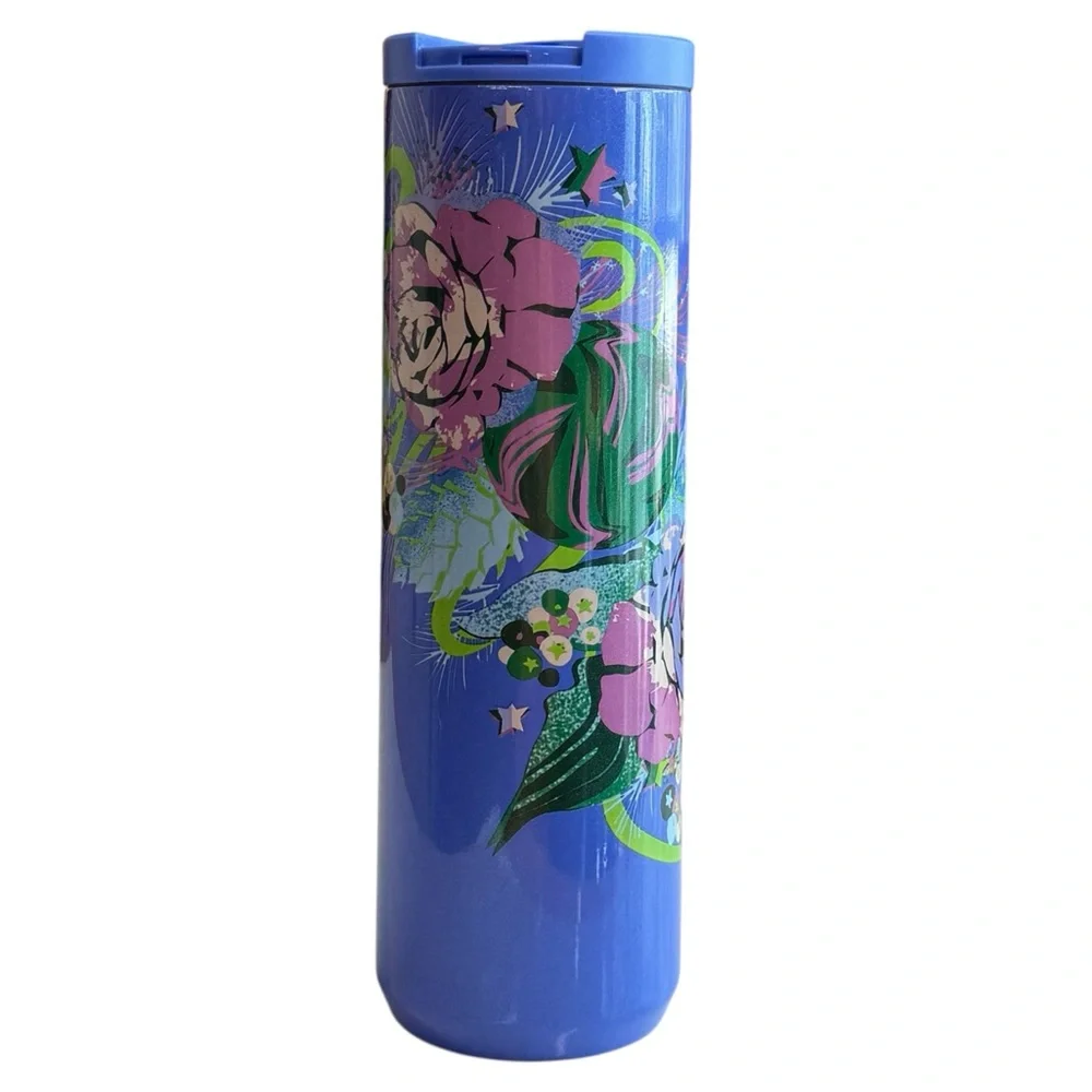 Starbucks Exclusive 2023 Holiday Blue Floral Wreath Plastic Water Bottle 20 oz